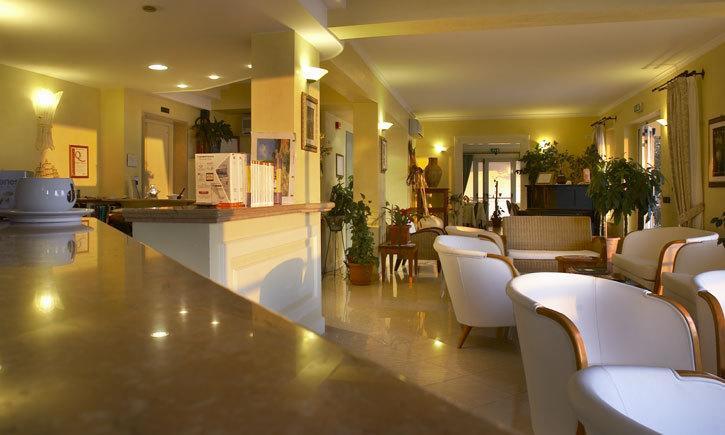 Lion'S Hotel Falerna Exterior foto
